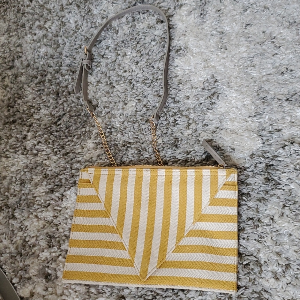 Moda Luxe purse